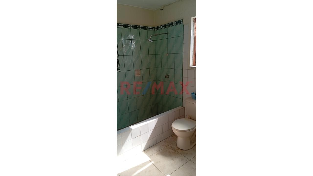 Se Vende Casa De Dos Pisos En Urbanización Idelfonso Coloma Sullana En Pasaje Muy Cerca A Calle José De Lama - 11