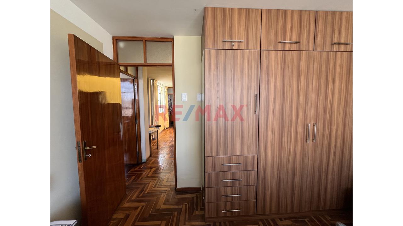 Casa En Venta En Jlbyr - Av. Principal - 15