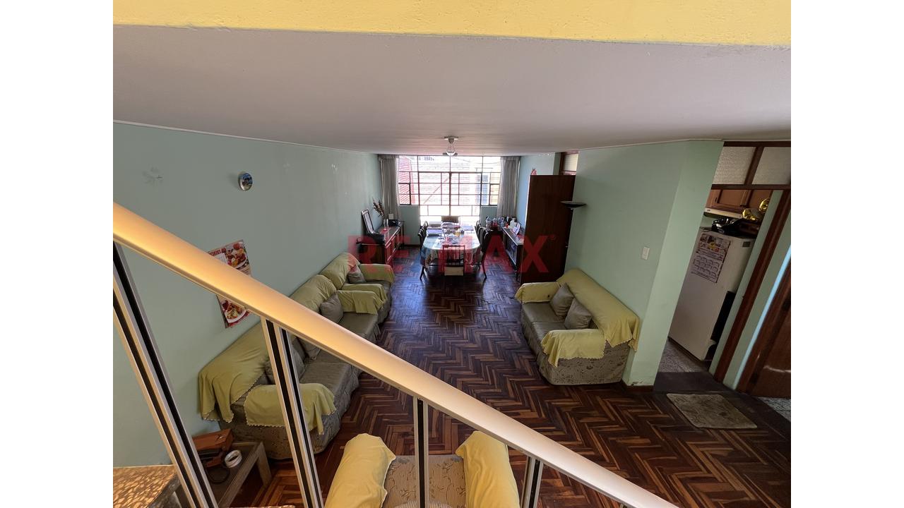 Casa En Venta En Jlbyr - Av. Principal - 11