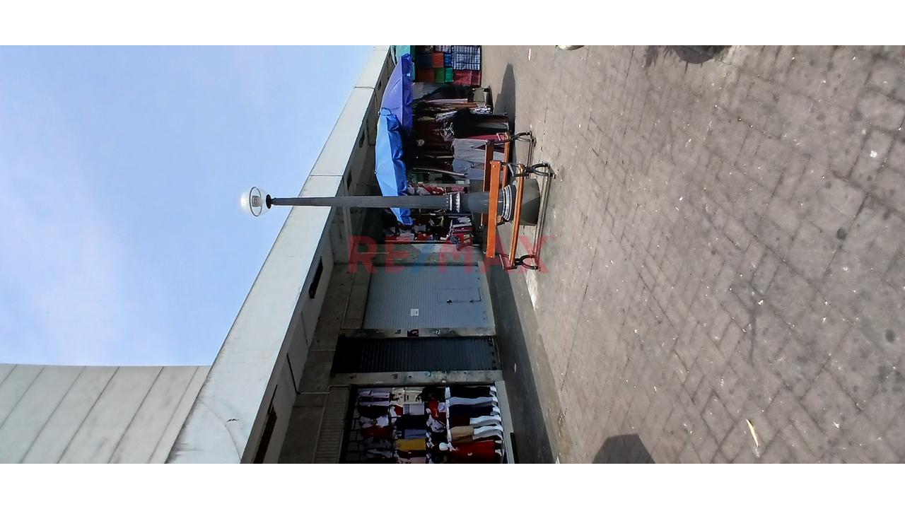 Alquiler Del Local Comercial En El Mercado Central - 13