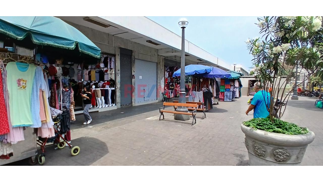 Alquiler Del Local Comercial En El Mercado Central - 18