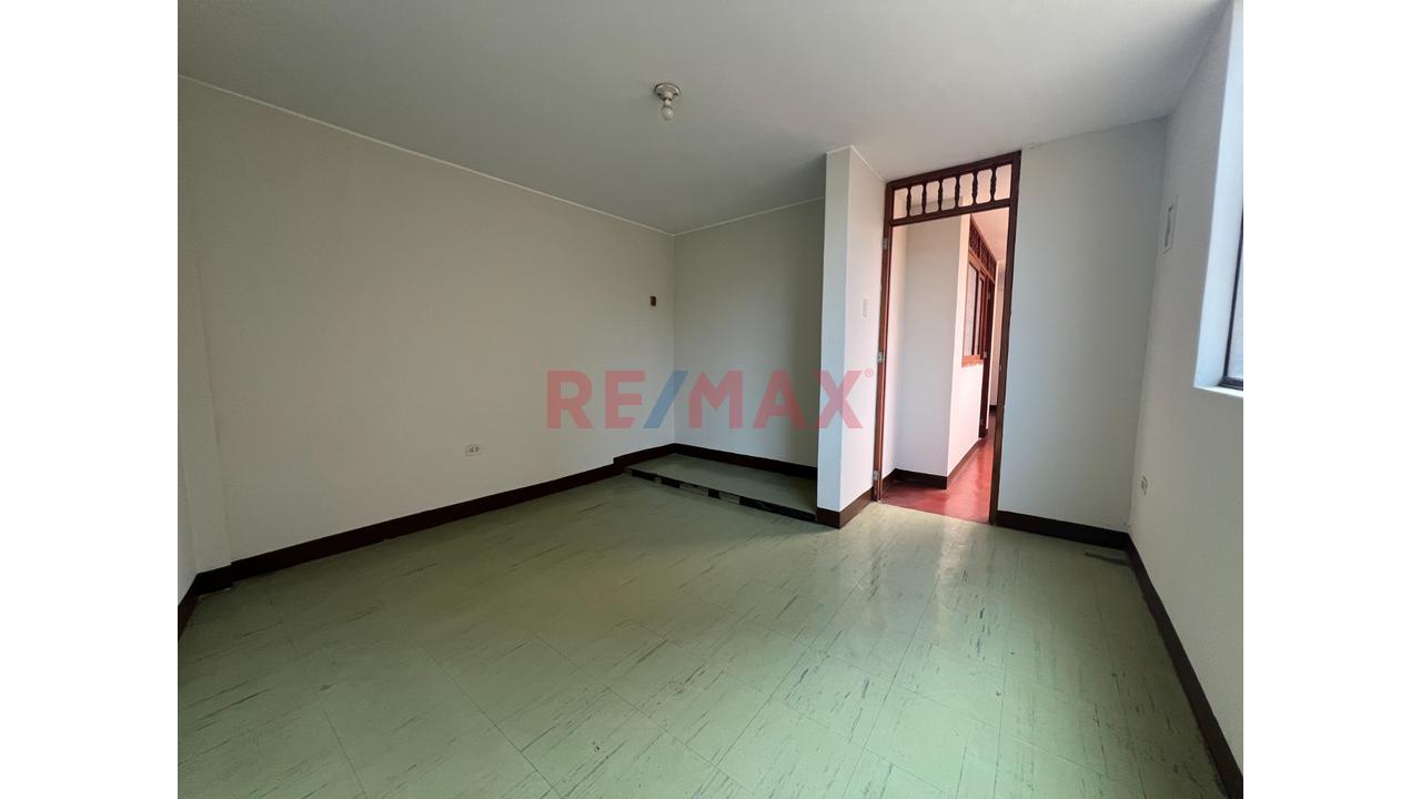 Vendo Casa De 5 Pisos En El Agustino - Inversion Asegurada 🏡💼 - 5