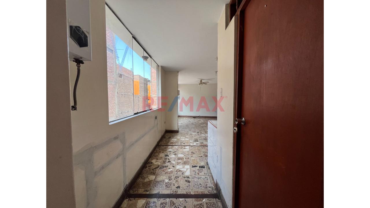 Vendo Casa De 5 Pisos En El Agustino - Inversion Asegurada 🏡💼 - 9