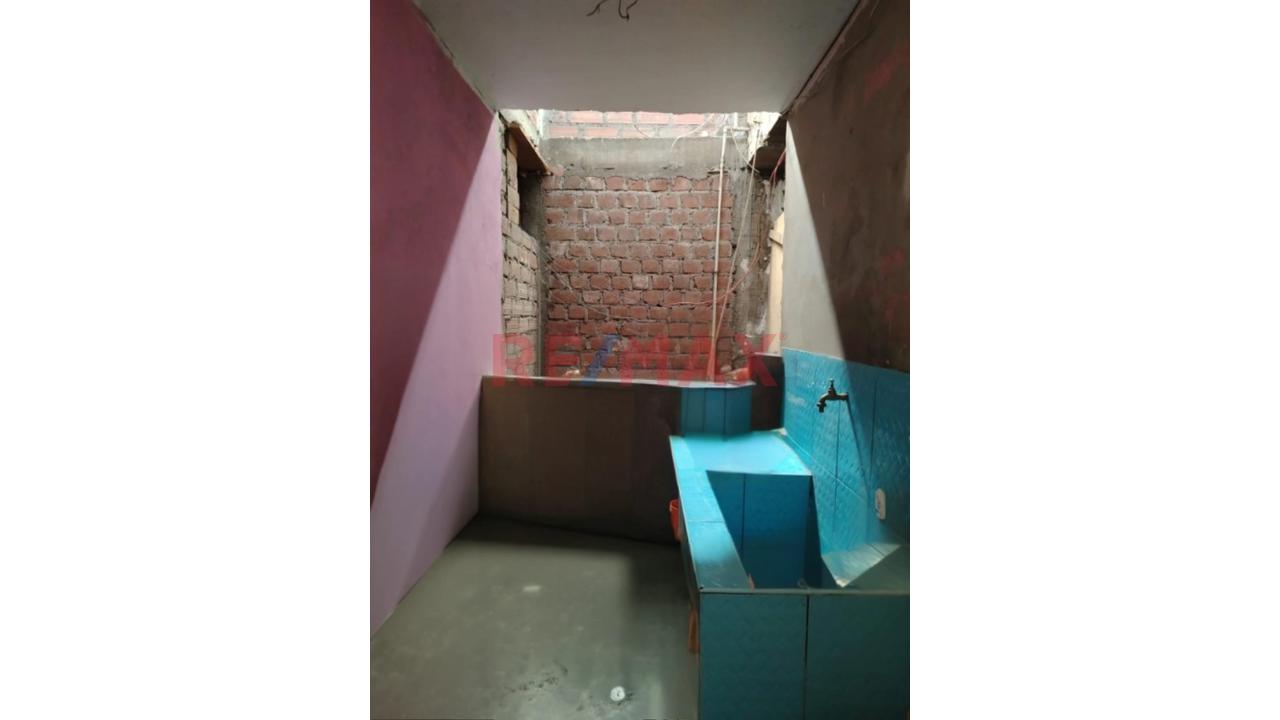🚨 Oportunidad Única En El Agustino – Casa Con Proyección A 4 Pisos 🚨 - 9