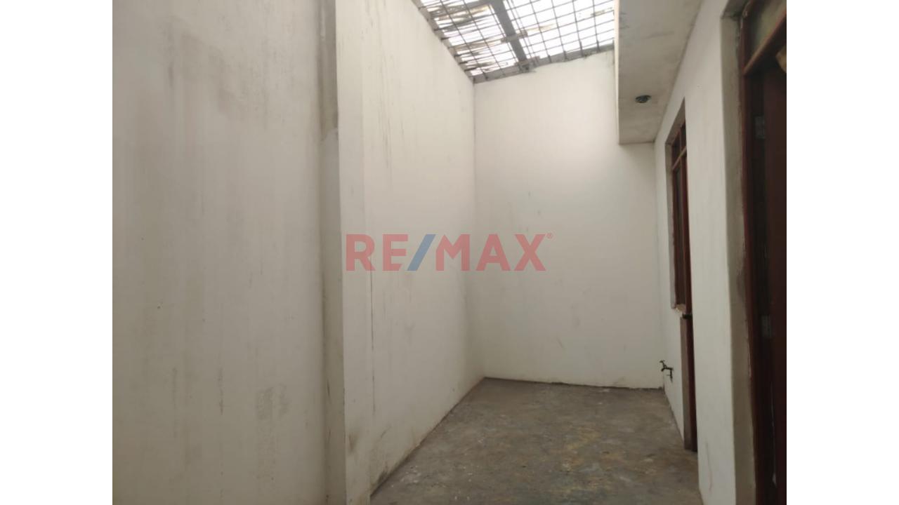 🚨 Oportunidad Única En El Agustino – Casa Con Proyección A 4 Pisos 🚨 - 11