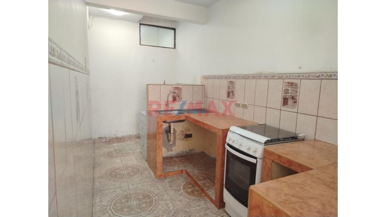 🚨 Oportunidad Única En El Agustino – Casa Con Proyección A 4 Pisos 🚨 - 5