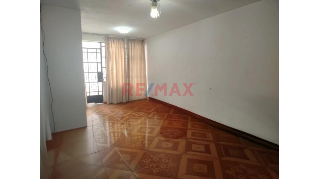 🚨 Oportunidad Única En El Agustino – Casa Con Proyección A 4 Pisos 🚨 - 4