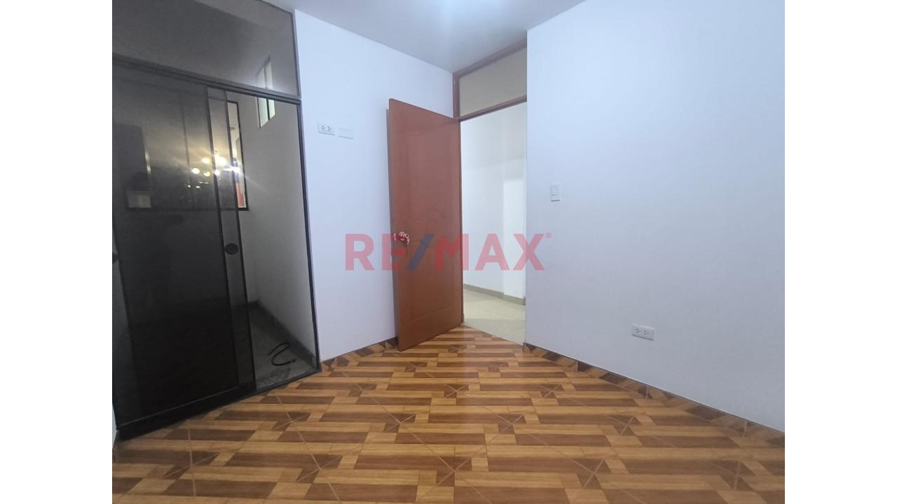 Vendo Departamento En Piso 1 - Calle Las Begonias - Smp — foto 4