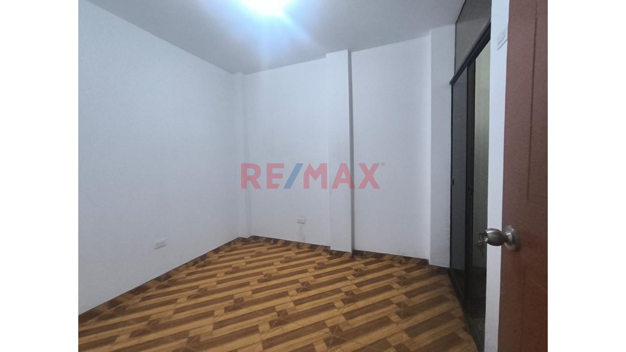 Vendo Departamento En Piso 1 - Calle Las Begonias - Smp — foto 3