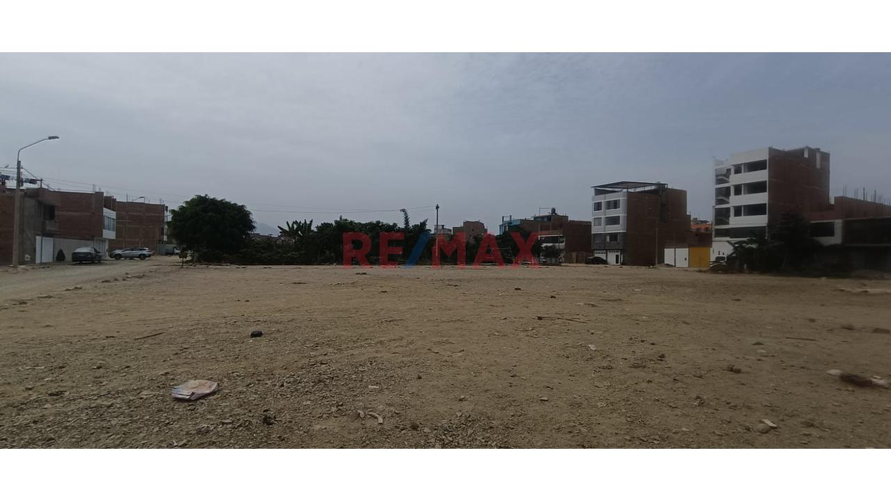 Terreno En Venta 140M2 En Esquina - Callao, Límite Con Smp - 12