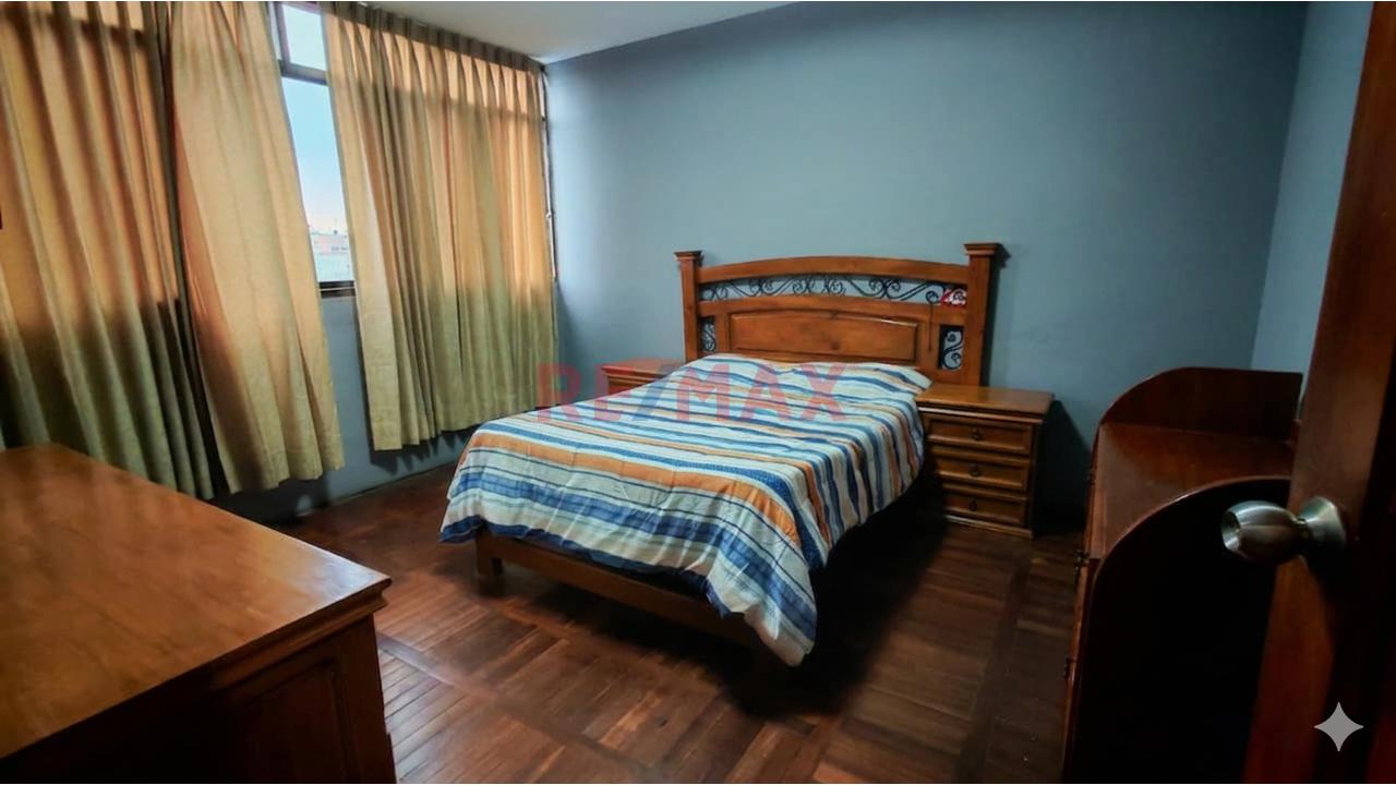 Vendo Amplio Departamento De 117M2 En Centro Cívico De Trujillo - 4