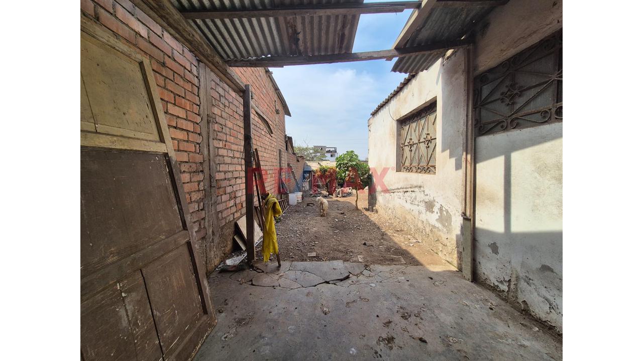 En Venta Amplio Terreno – La Tablada De Lurin, Villa Maria Del Triunfo. — foto 12