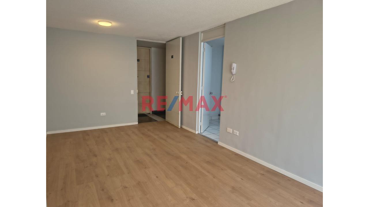 Dpto. Remodelado En Condominio Central 10.5 - Sta. Clara | 3 Dorm + Cochera