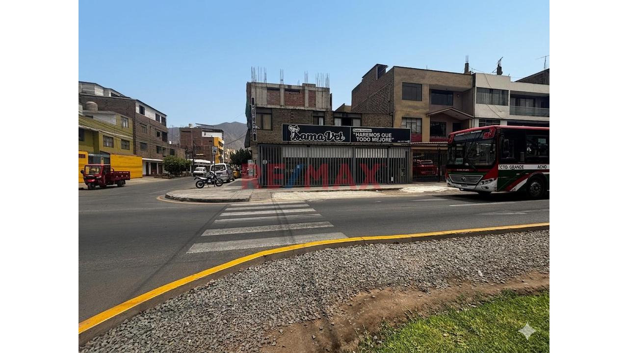 Local comercial en Alquiler ubicado en San Juan De Lurigancho Local comercial en Alquiler ubicado en San Juan De Lurigancho