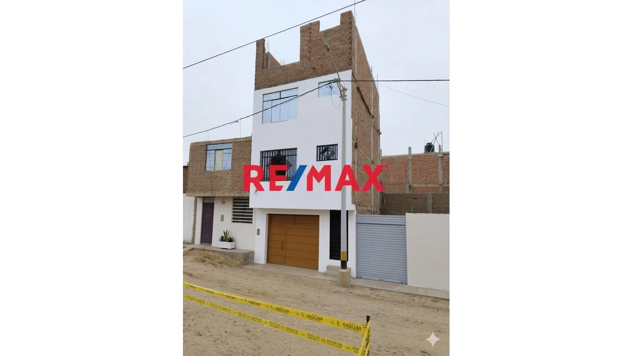 📢 ¡Atención Inversionistas! Casa De 3 Pisos En Huanchaquito Alto 📢 - 1