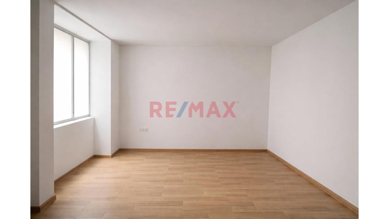 Impecable Flat De 4 Dormitorios Con Balcon Y Vista Exterior En Villa Verde Pachacamac — foto 7