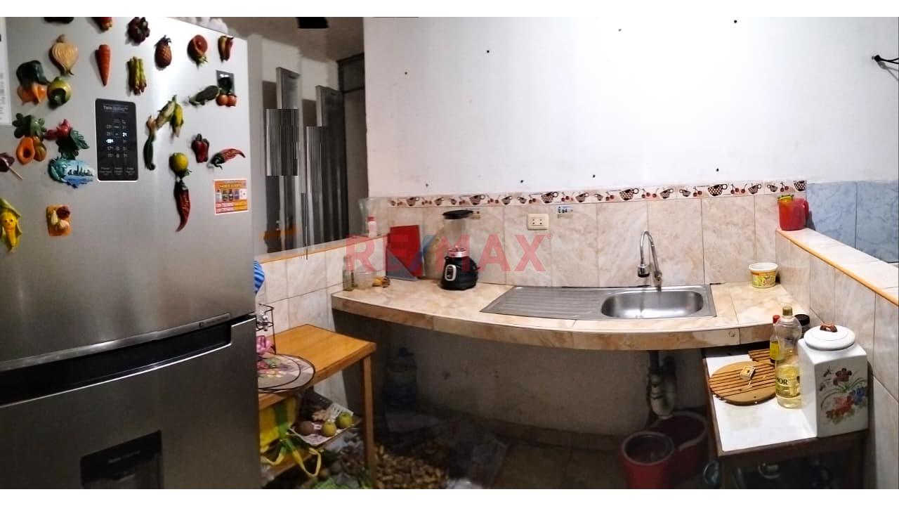 Vendo Amplio Departamento En Piso 2/ En Av Angelica Gamarra - Los Olivos — foto 12
