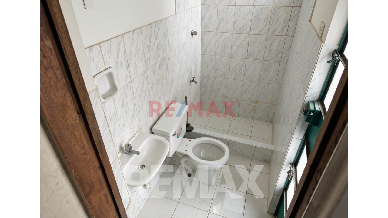 Venta De Local De Alto Potencial En Ubicación Estratégica Cerca Del Óvalo 200 Millas Y Av. Gambetta - 7