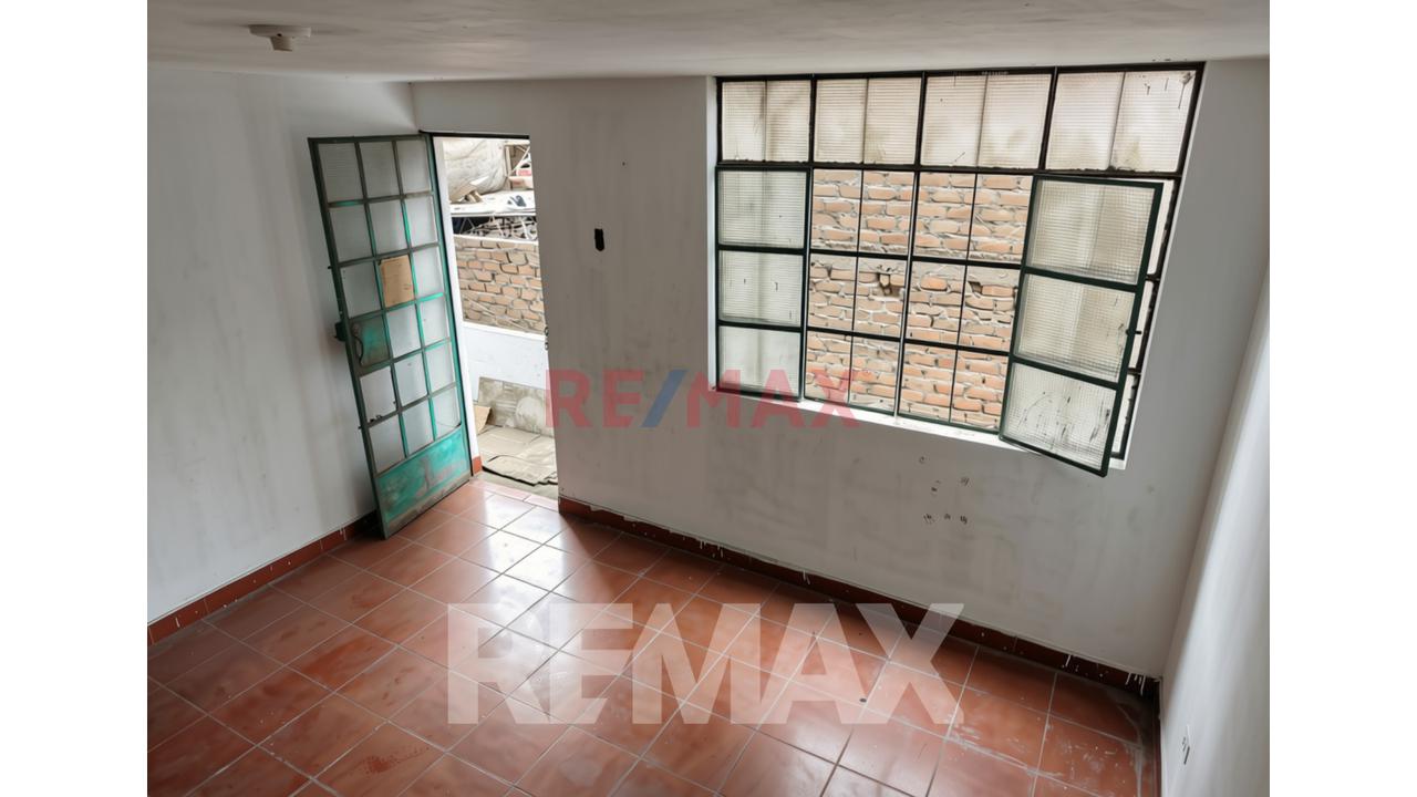 Venta De Local De Alto Potencial En Ubicación Estratégica Cerca Del Óvalo 200 Millas Y Av. Gambetta - 17