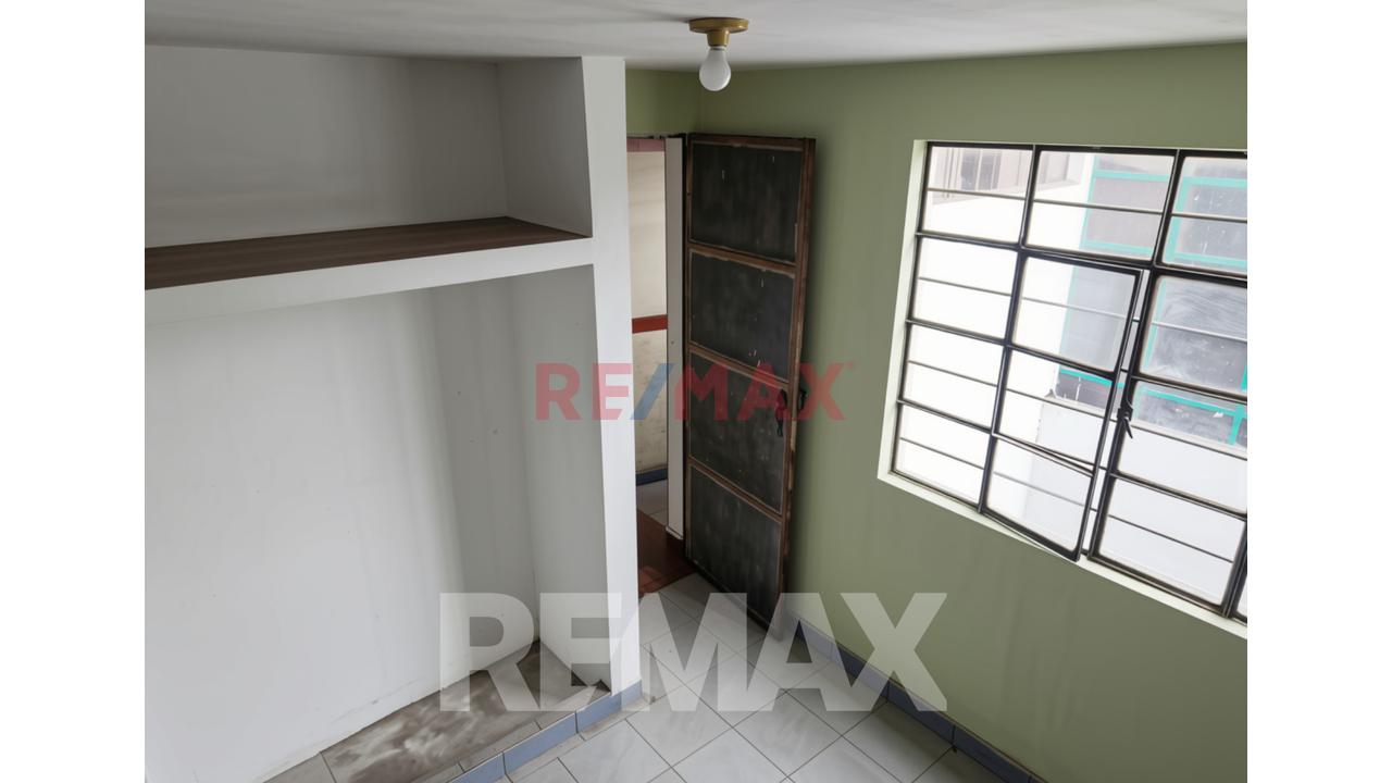 Venta De Local De Alto Potencial En Ubicación Estratégica Cerca Del Óvalo 200 Millas Y Av. Gambetta - 13