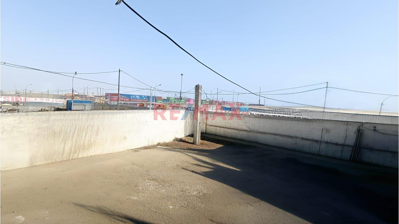 Venta De Local De Alto Potencial En Ubicación Estratégica Cerca Del Óvalo 200 Millas Y Av. Gambetta - 4