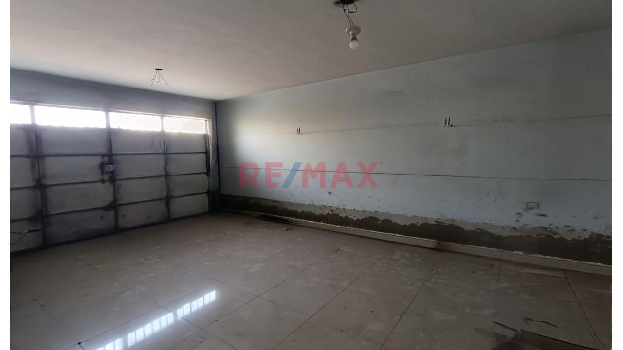 Venta De Local De Alto Potencial En Ubicación Estratégica Cerca Del Óvalo 200 Millas Y Av. Gambetta - 2