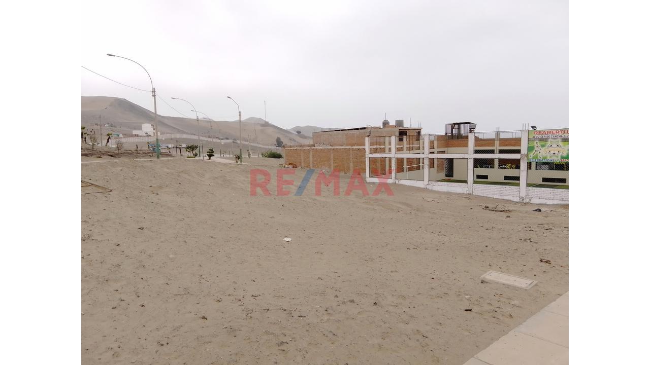 Terreno En Esquina En Santa Rosa - Frente A Parque Y Cerca A Playa - Precio De Ocasión — foto 10