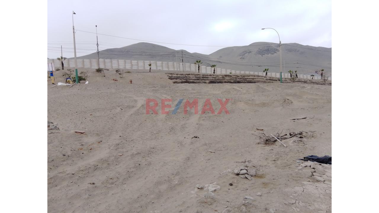 Terreno En Esquina En Santa Rosa - Frente A Parque Y Cerca A Playa - Precio De Ocasión — foto 8