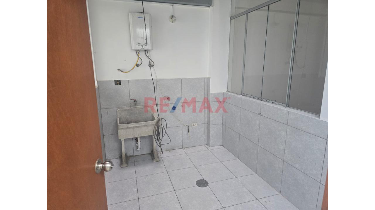 Se Vende Departamento En Primer Piso Cerca Al Ovalo Santa Anita — foto 10