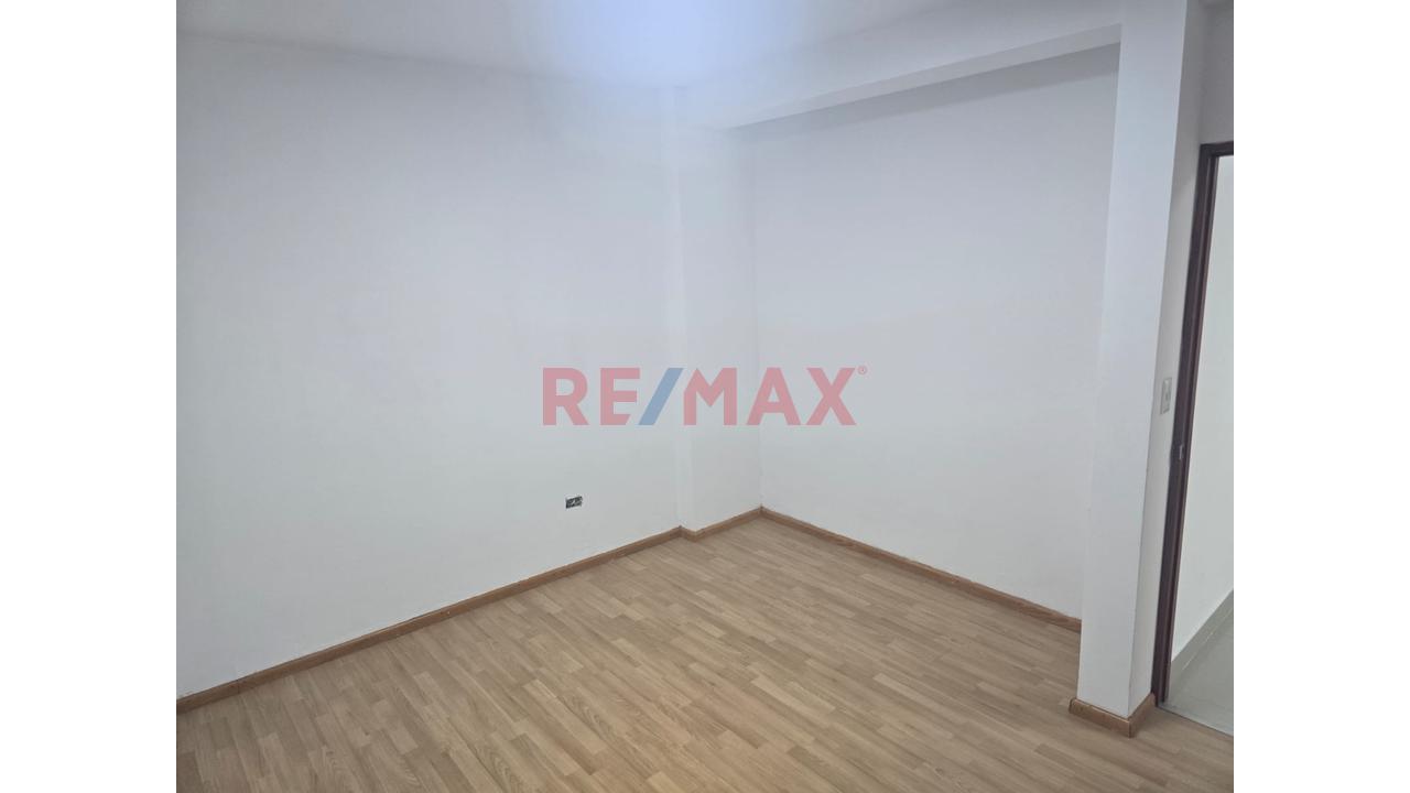 Se Vende Departamento En Primer Piso Cerca Al Ovalo Santa Anita — foto 2