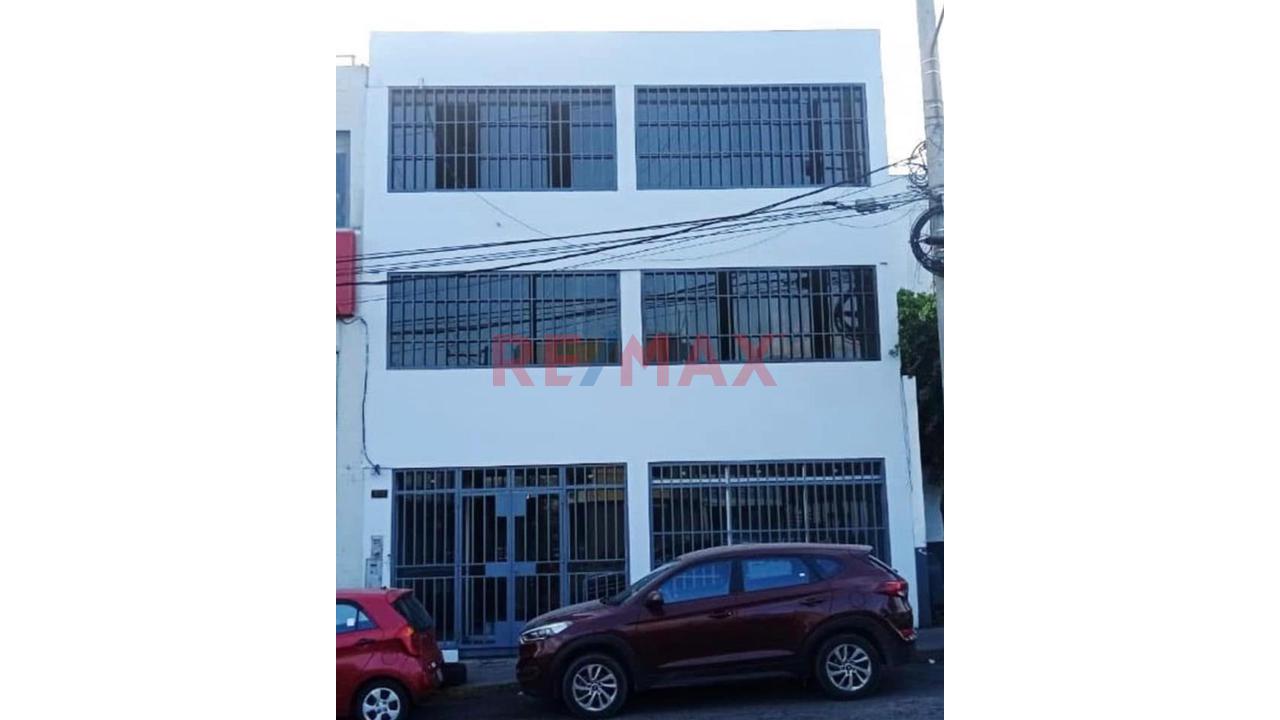 Amplio Local Comercial En Alquiler Al Frente De Feria Del Antiplano — foto 5