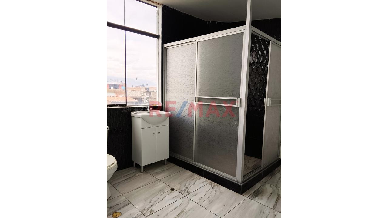 🏡 Se Vende Casa De 3 Pisos En Av. Circunvalación – Zona Comercial De Alto Tránsito - 2