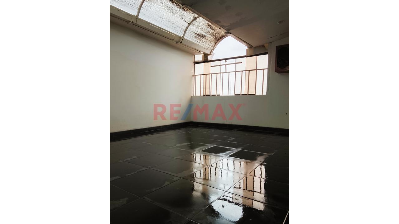 🏡 Se Vende Casa De 3 Pisos En Av. Circunvalación – Zona Comercial De Alto Tránsito - 19