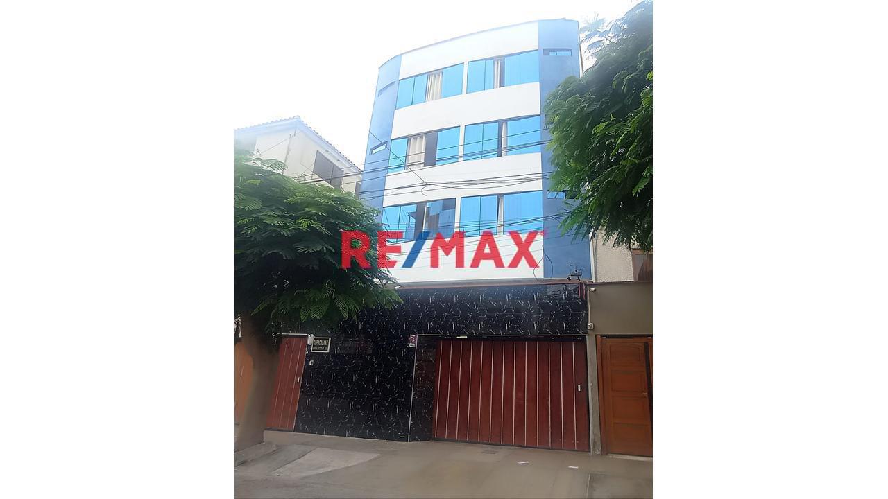 Se Vende Hotel De 4 Pisos Mas Azotea Totalmente Amoblado A Una Cuadra De Plaza San Miguel