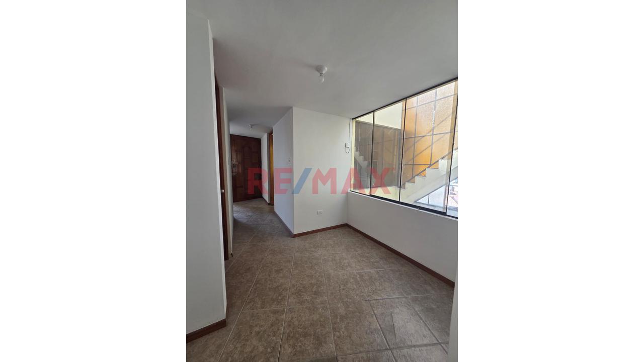 Venta Deparatmento Urb La Candelaria - Cayma - 3