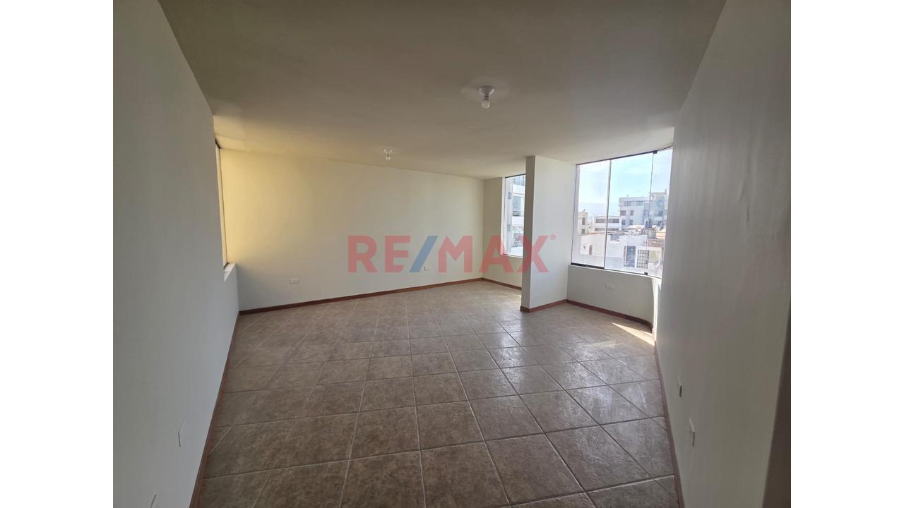 Venta Deparatmento Urb La Candelaria - Cayma - 5