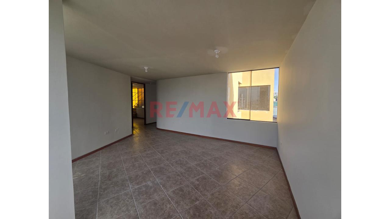 Venta Deparatmento Urb La Candelaria - Cayma - 6