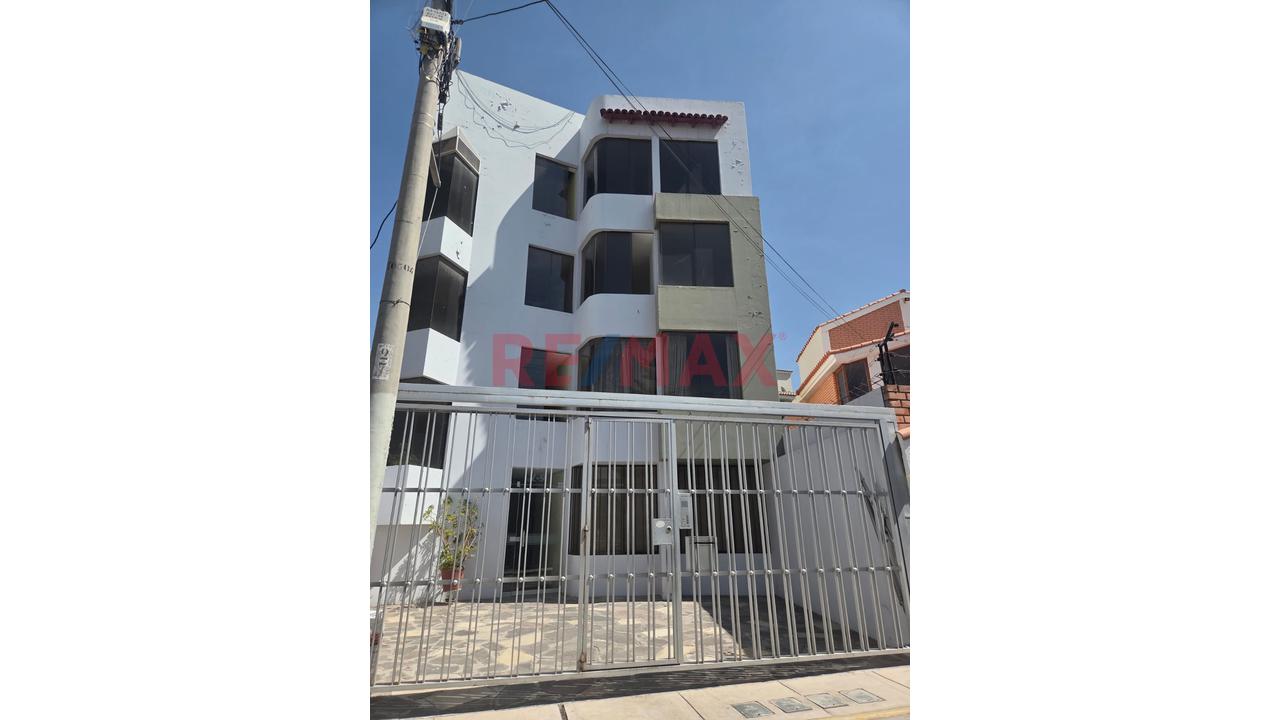 Venta Deparatmento Urb La Candelaria - Cayma