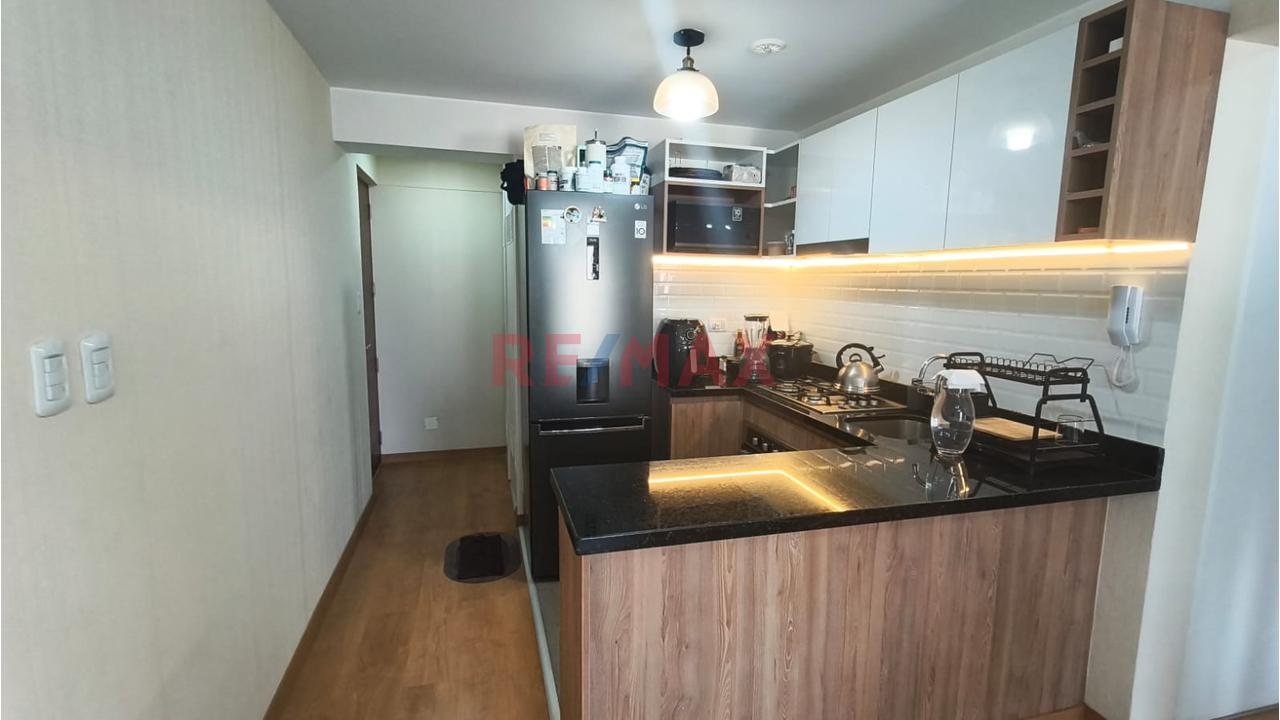 🏡 Venta De Departamento En Urb. Santa Beatriz - Cercado De Lima — foto 3