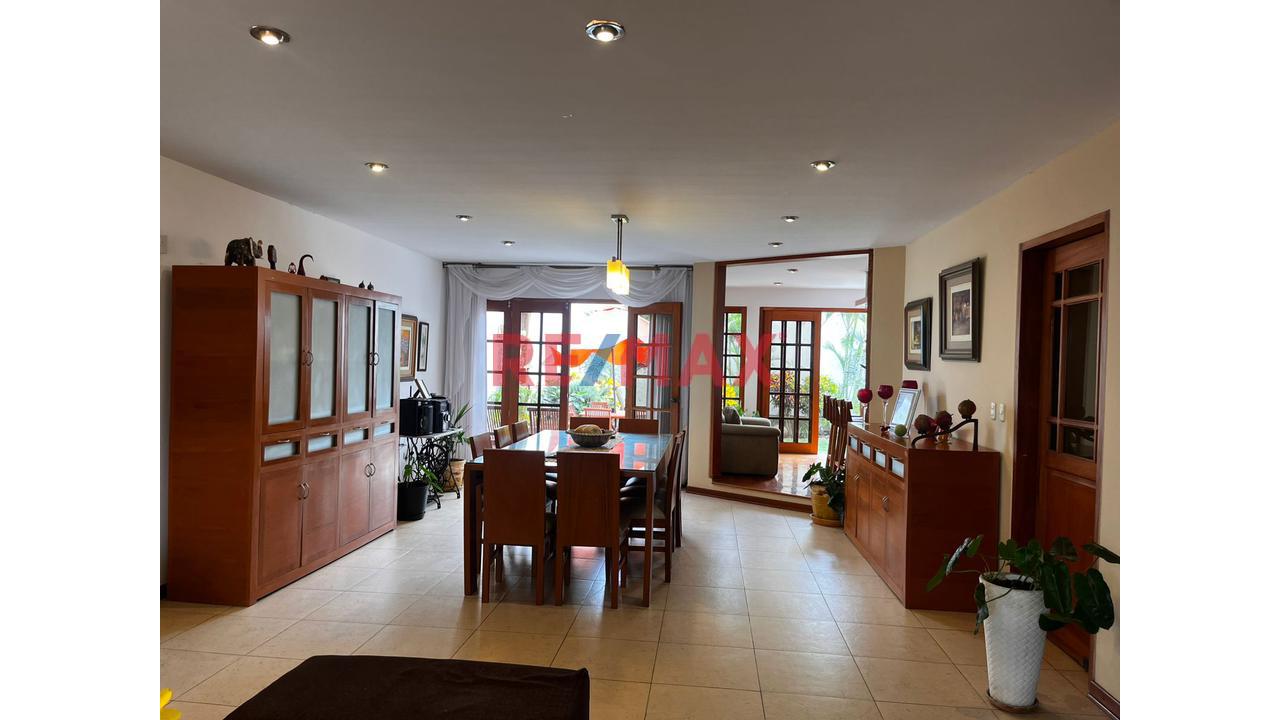 Se Vende Hermosa Casa De 3 Pisos Con Excelentes Acabados En Urbanización El Golf A 800,000 Dólares - 4
