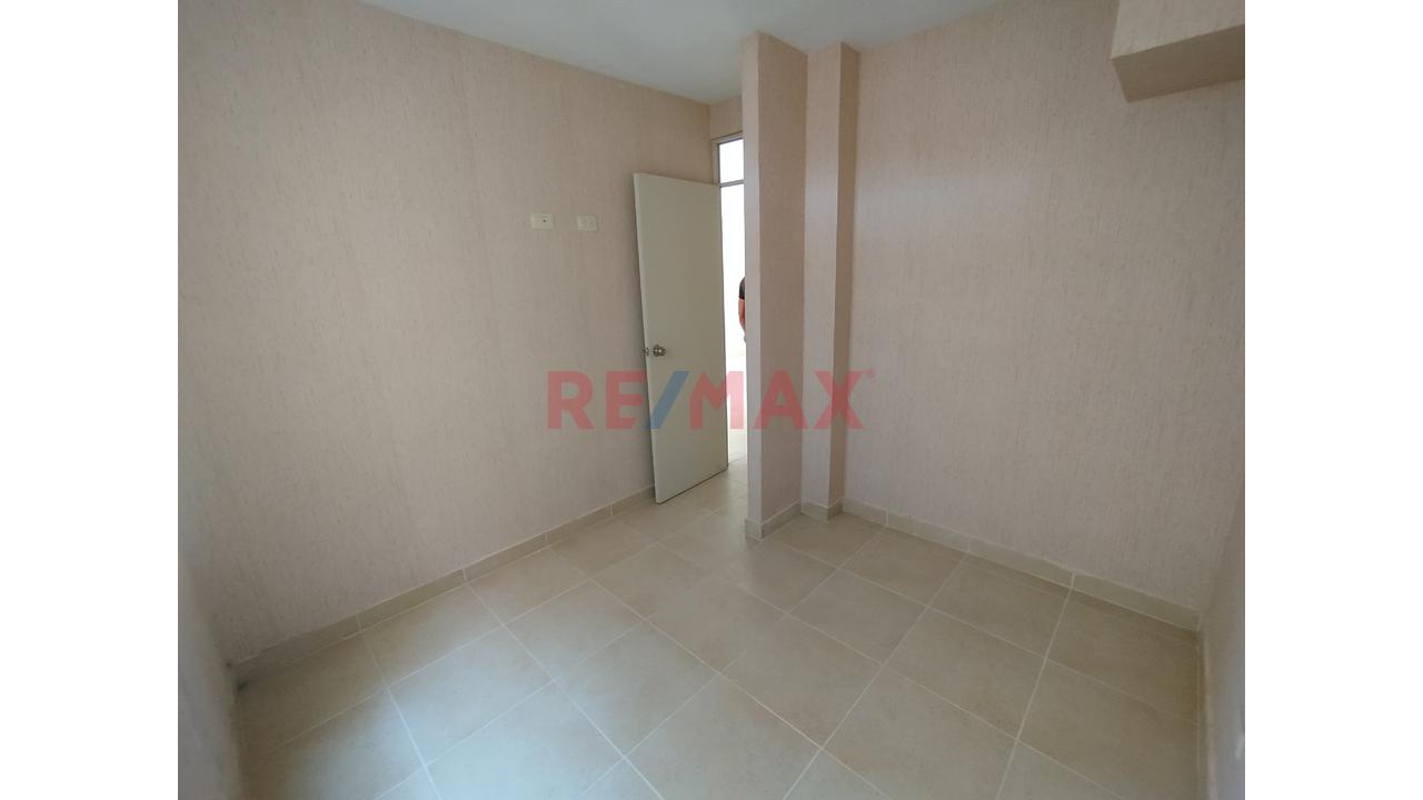 Venta De Casa En Urbanización.Planicie Costado De Parque - 10