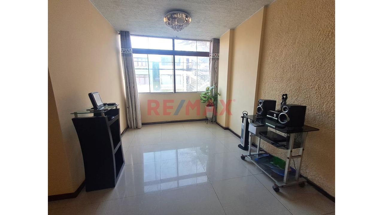 Acogedor Departamento De 3 Dormitorios En San Miguel, Cerca De Parques, Universidades Y Centro Comercial — foto 2