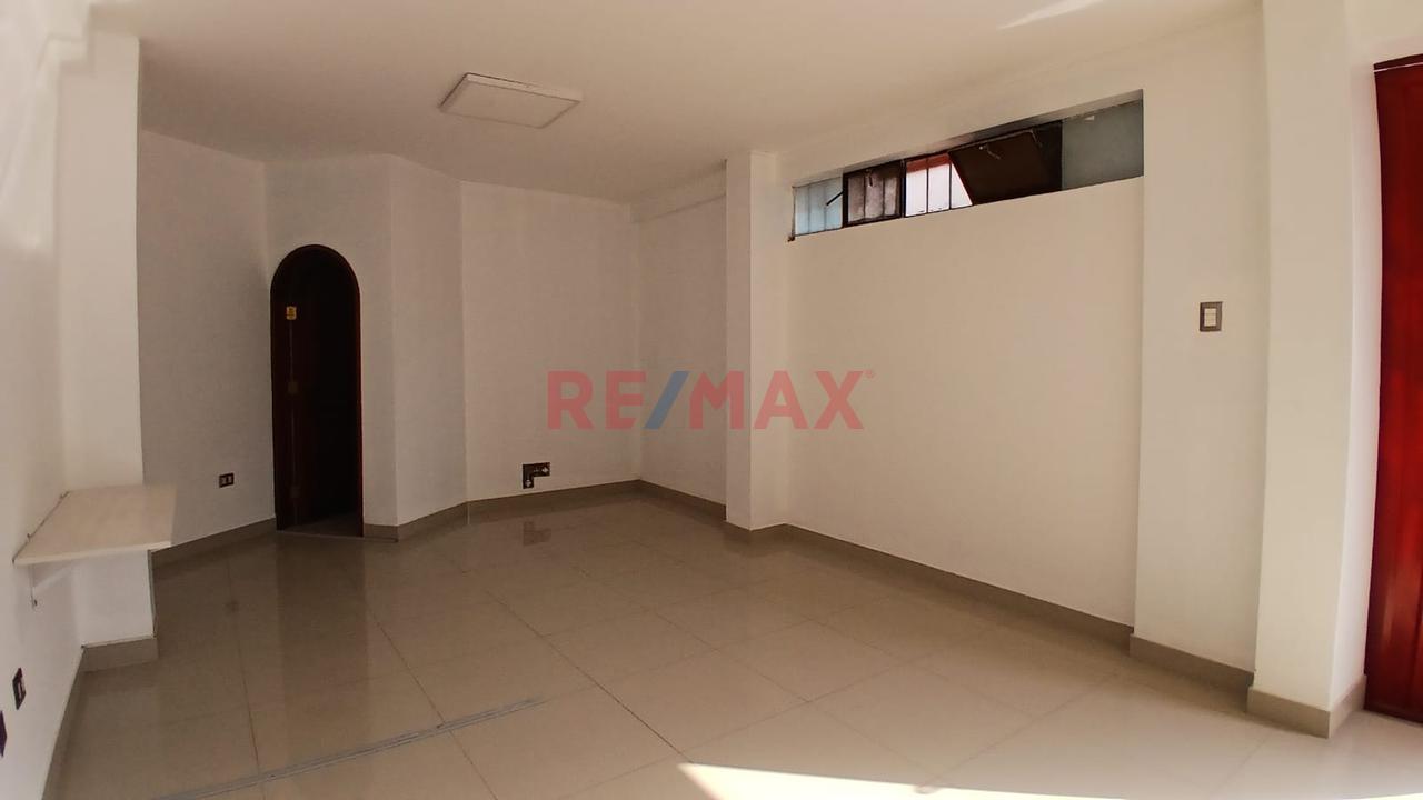 Alquilo Local Comercial De 39M² En La Molina - 2
