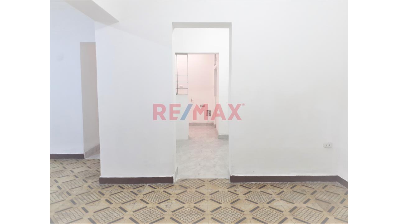 Lindo Departamento En Alquiler En La Urb.Ventura Rossi En El Rímac — foto 5