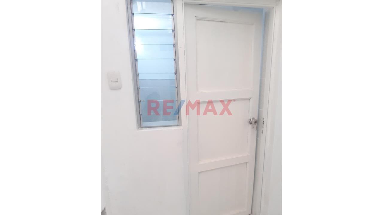 Lindo Departamento En Alquiler En La Urb.Ventura Rossi En El Rímac — foto 14
