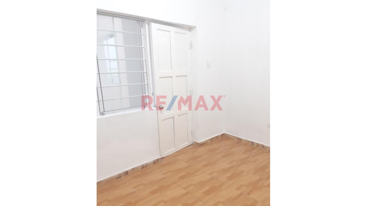 Lindo Departamento En Alquiler En La Urb.Ventura Rossi En El Rímac — foto 10