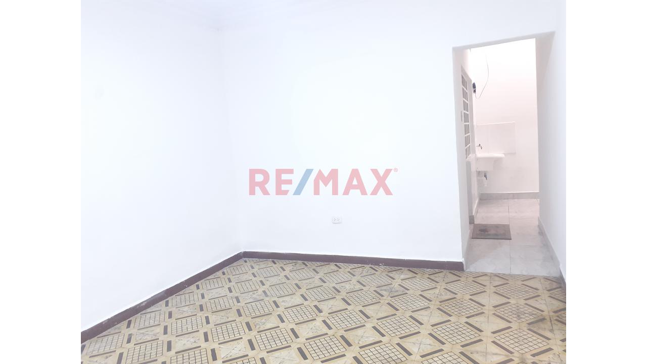 Lindo Departamento En Alquiler En La Urb.Ventura Rossi En El Rímac — foto 4