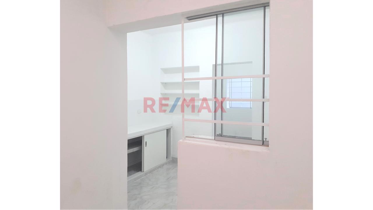 Lindo Departamento En Alquiler En La Urb.Ventura Rossi En El Rímac — foto 8