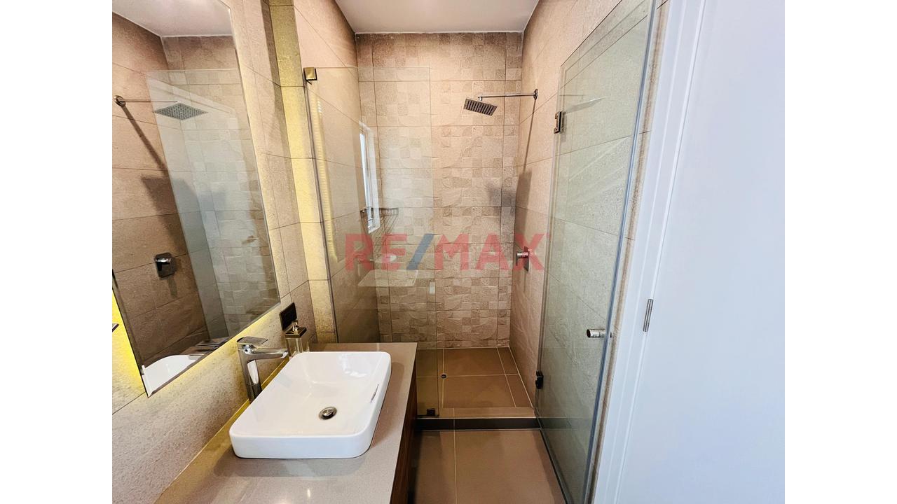 Tríplex En Venta En San Isidro - 203M2 Ao - 3 Estacionamiento Y Deposito — foto 3