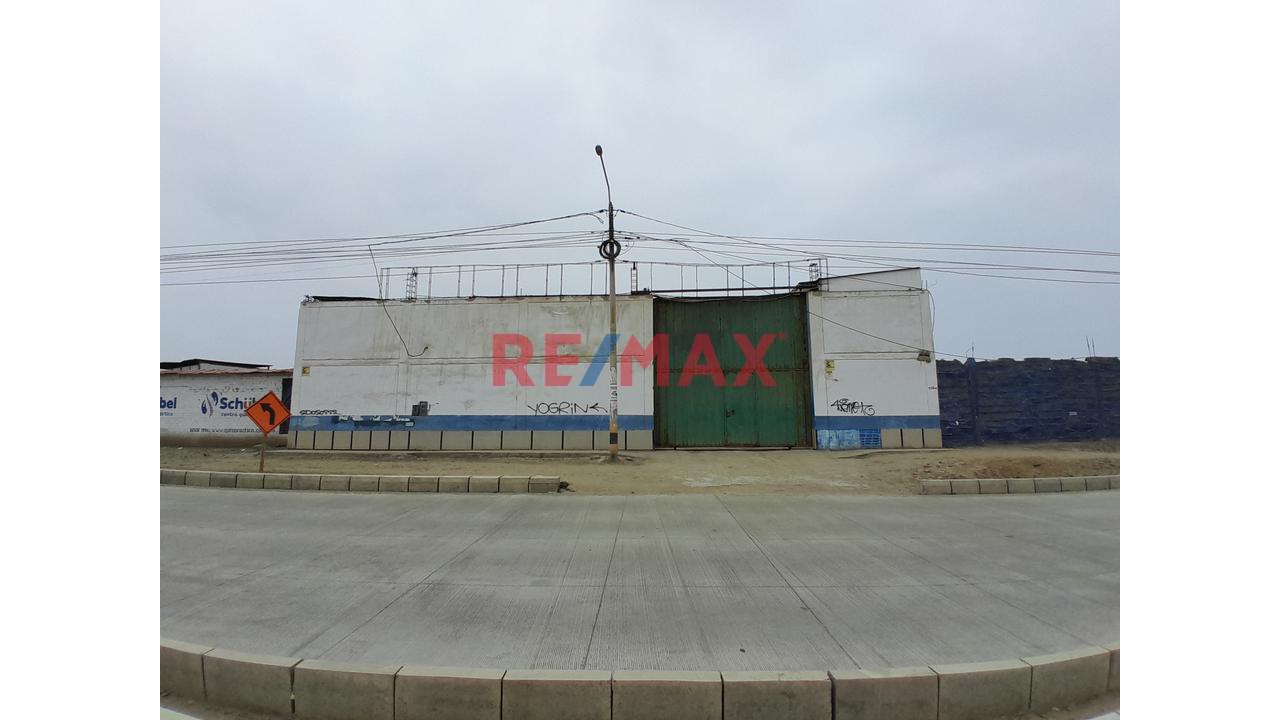 Se Vende Local Industrial En Avenida Huanchaco. - 1